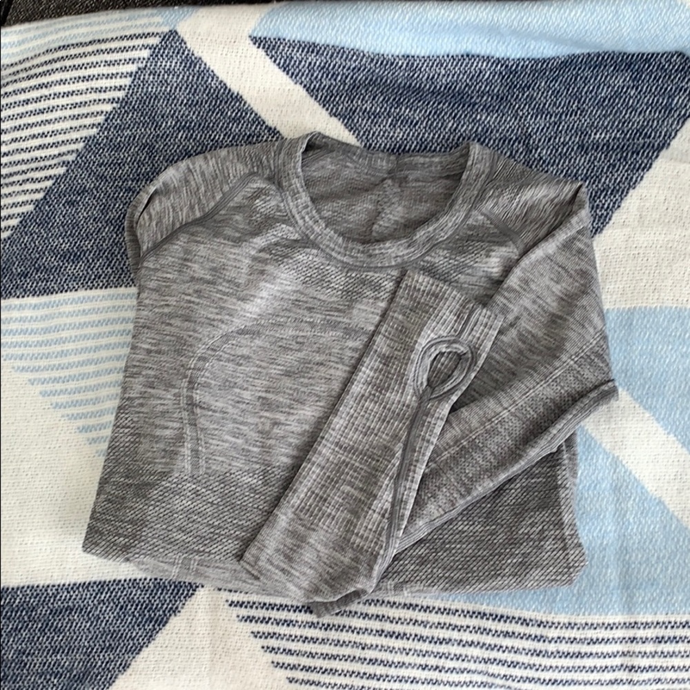 Lululemon Swiftly Tech Long-Sleeve
